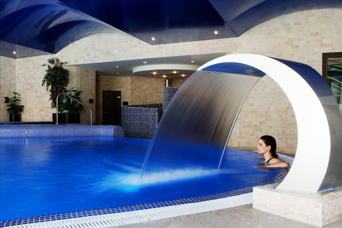 Dermot Byrne Photography Creative body paint portrait in studio